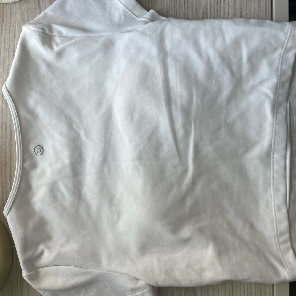 Gilly Hicks White Short Sleeve Tee